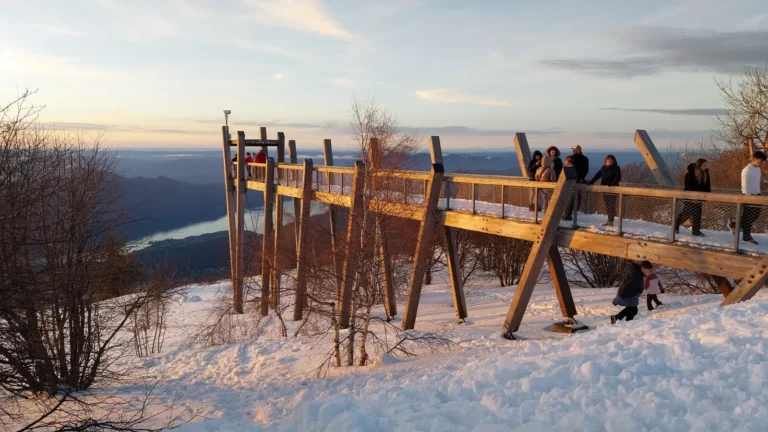 La passerelle du belvédère du Mont Revard